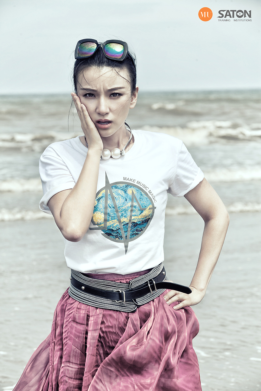 福州 FM996 2014形象片（图ZMTc4Njg2MjA=） - 人像摄影 - 站酷设计师阮木之原创素材 - 站酷ZCOOL