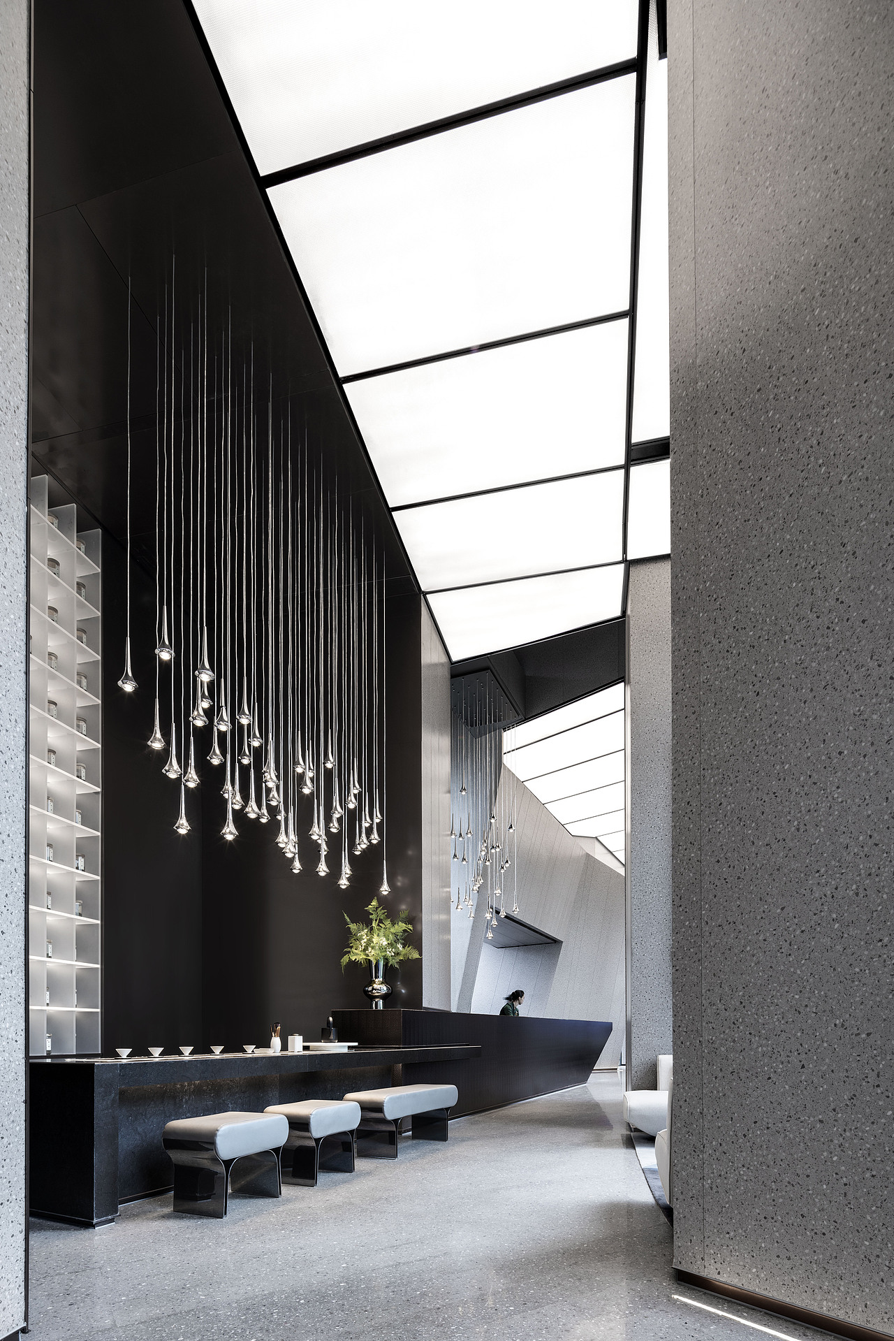 钻石切割般的售楼空间，极简纯粹，张力十足！（图ZMjQwMTI4MDE2） - 商业空间设计 - 站酷设计师道胜设计原创素材 - 站酷ZCOOL