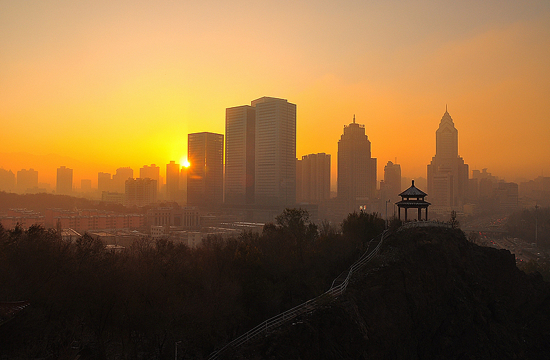 乌鲁木齐红山日出