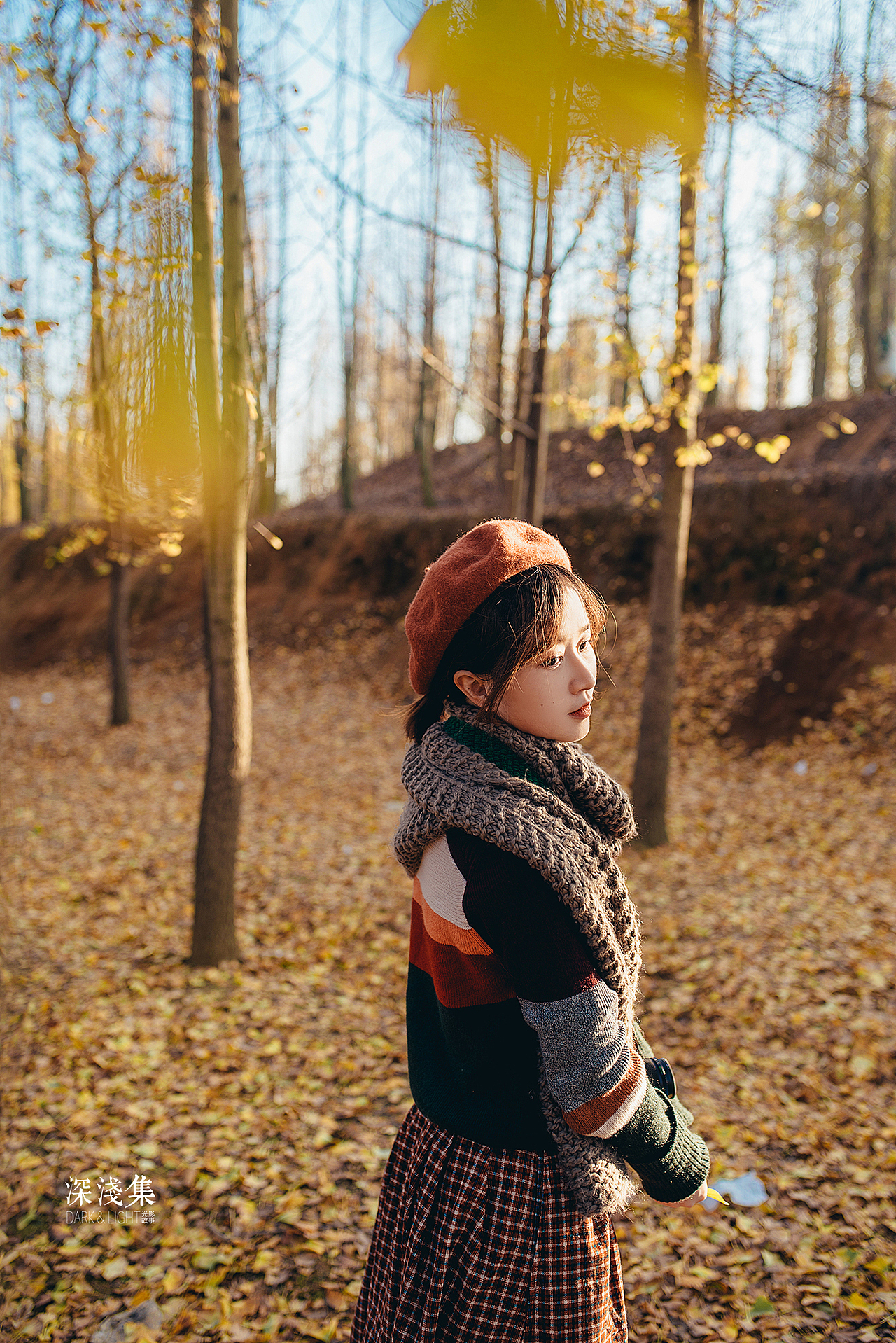 秋天の尾巴（图ZMTM0MDU0NDE2） - 人像摄影 - 站酷设计师LazyFish茶几原创素材 - 站酷ZCOOL