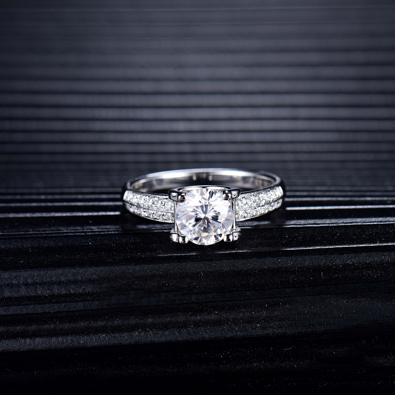 莫桑|摄影|产品摄影|向往自由的我_原创作品-站酷zcool