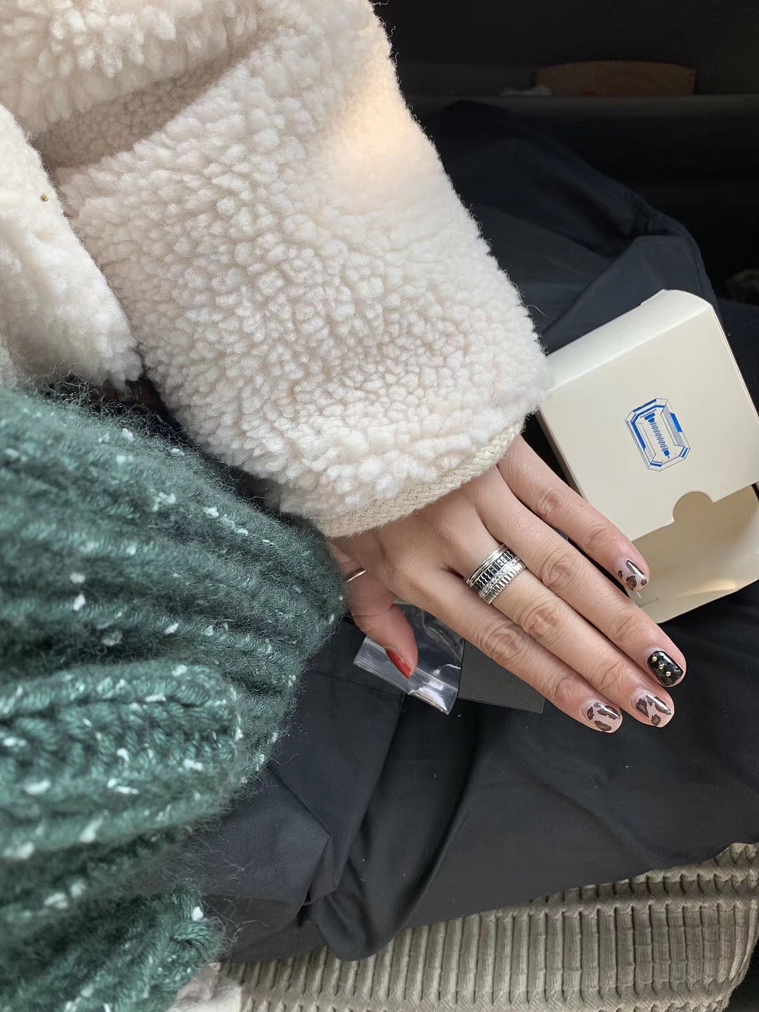 宝诗龙旋转戒指,宝诗龙四圈可转动戒指,戒指每圈的意义