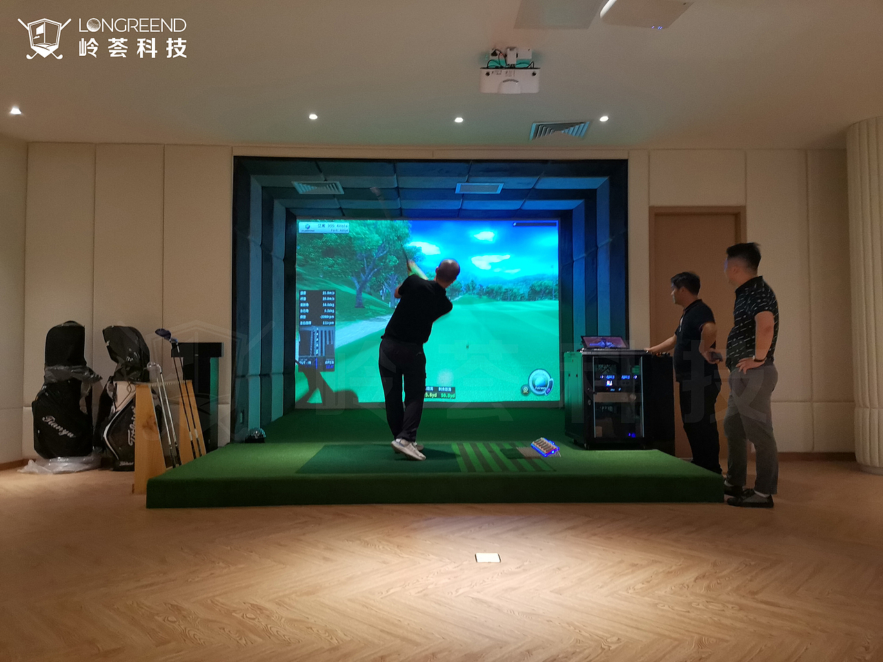 广州市珠江新城南方电网项目室内高尔夫模拟器影音系统