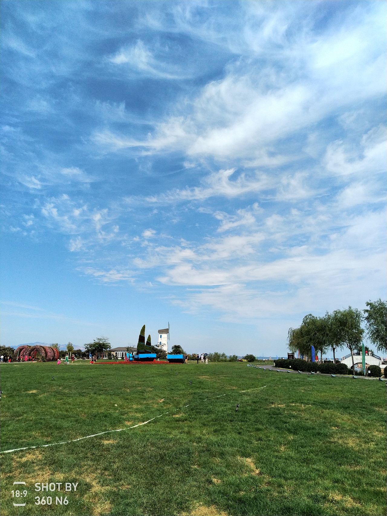 蓝天白云,晴空万里