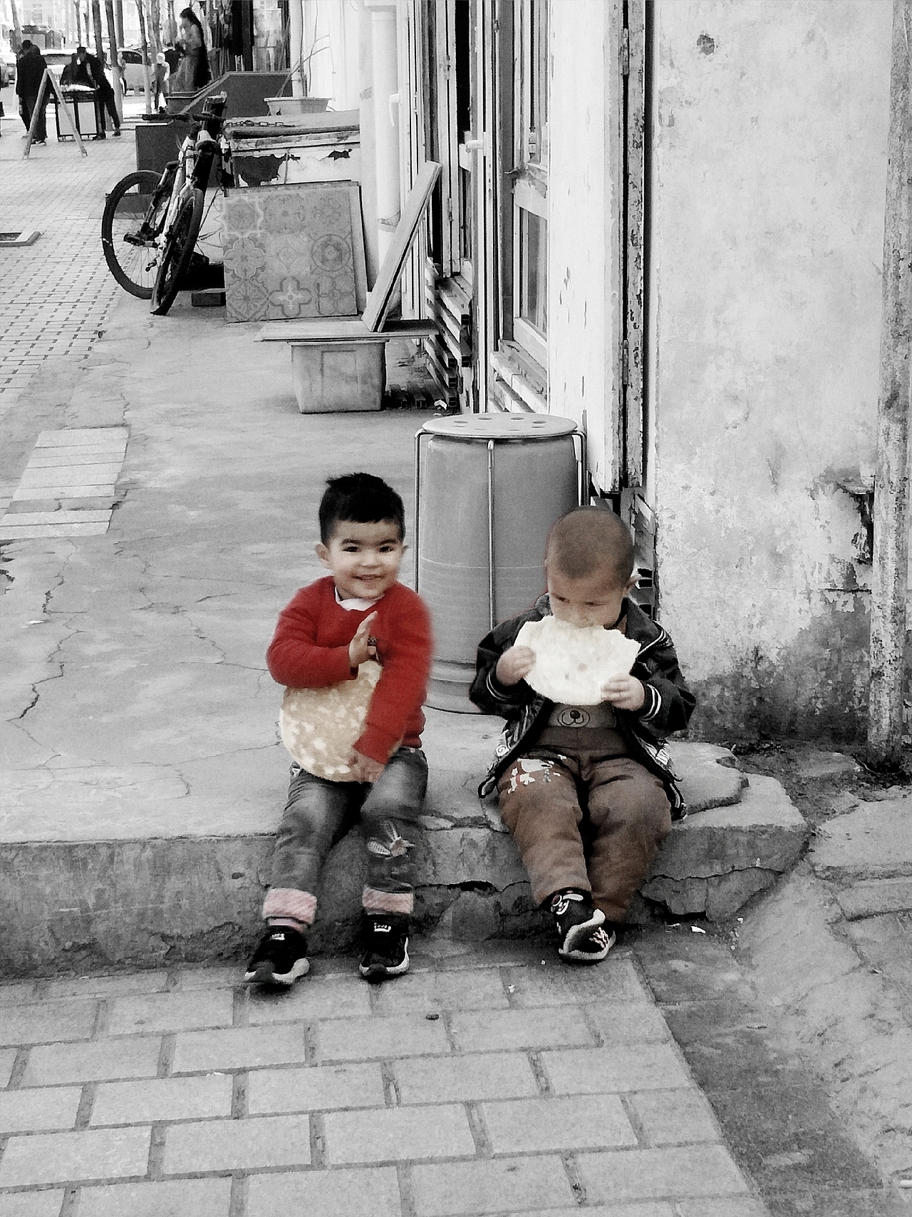 四月萌娃&新疆（图ZMTU2NTI0NTky） - 人像摄影 - 站酷设计师孙太阳lbg原创素材 - 站酷ZCOOL