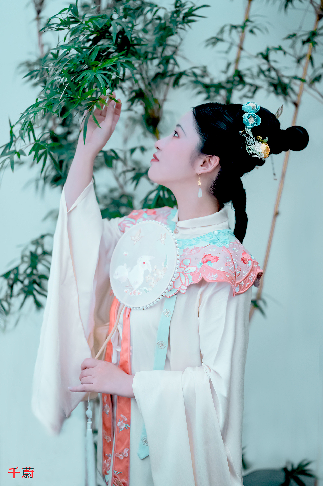 明代 温婉仕女图