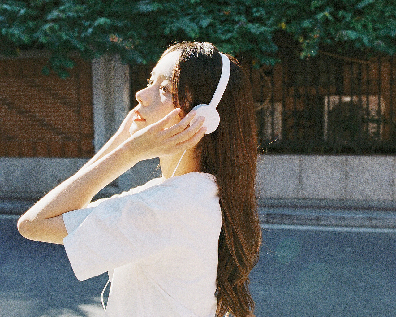 熠熠生辉（图ZMjQwNjE5OTY0） - 人像摄影 - 站酷设计师何依穗原创素材 - 站酷ZCOOL