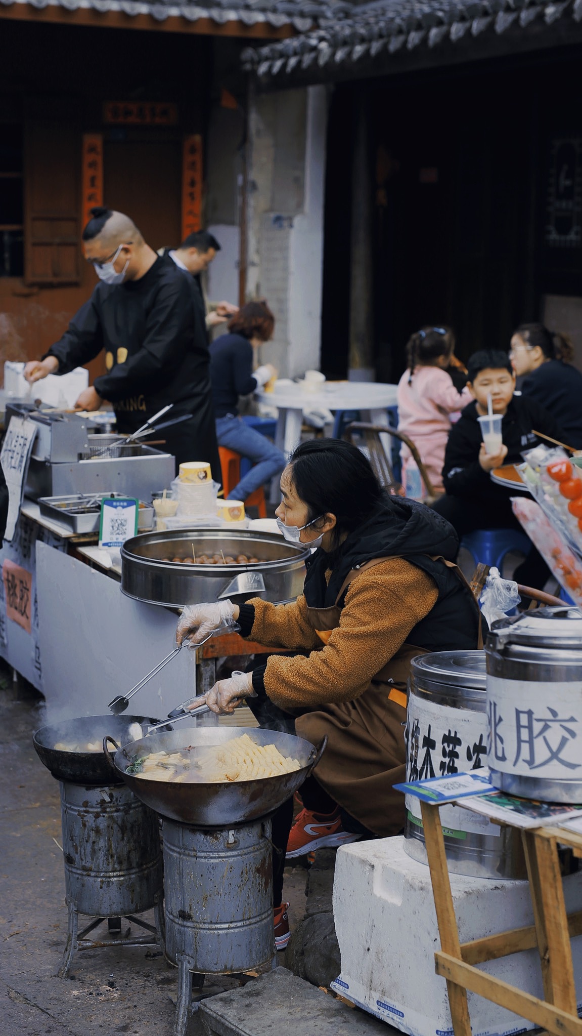 古镇里的人间烟火气📸（图ZMjM2MjQ5ODg4） - 人文/纪实摄影 - 站酷设计师Z自由女神原创素材 - 站酷ZCOOL