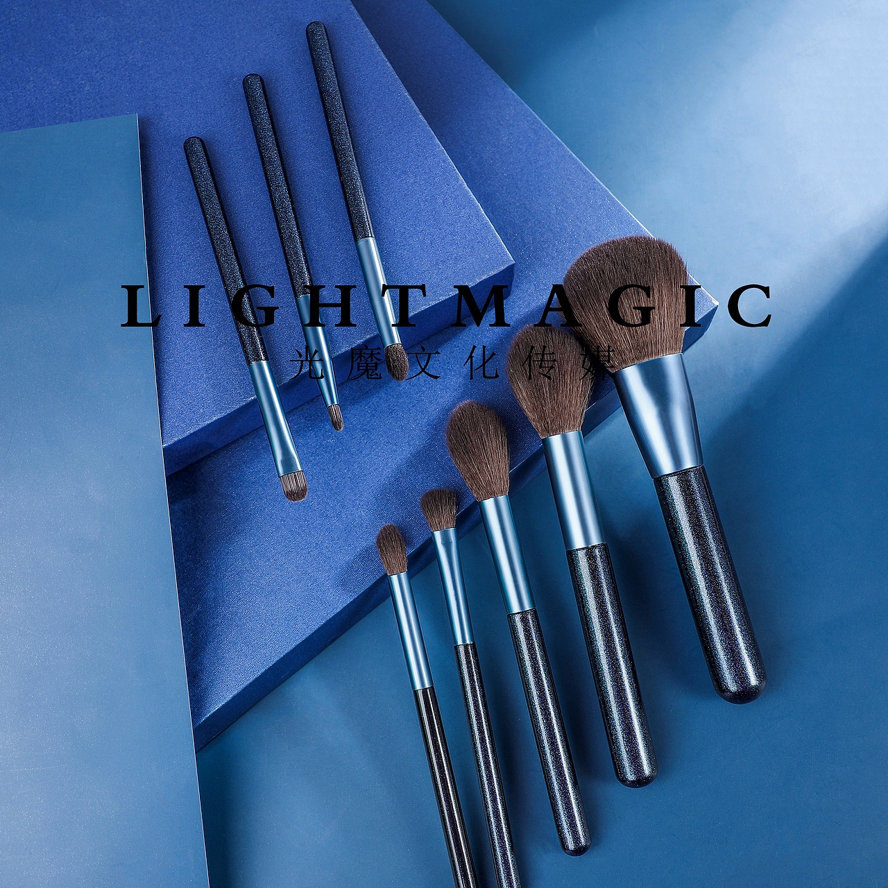 化妆刷（图ZMjU2NzYwOTEy） - 产品摄影 - 站酷设计师天青色吖原创素材 - 站酷ZCOOL