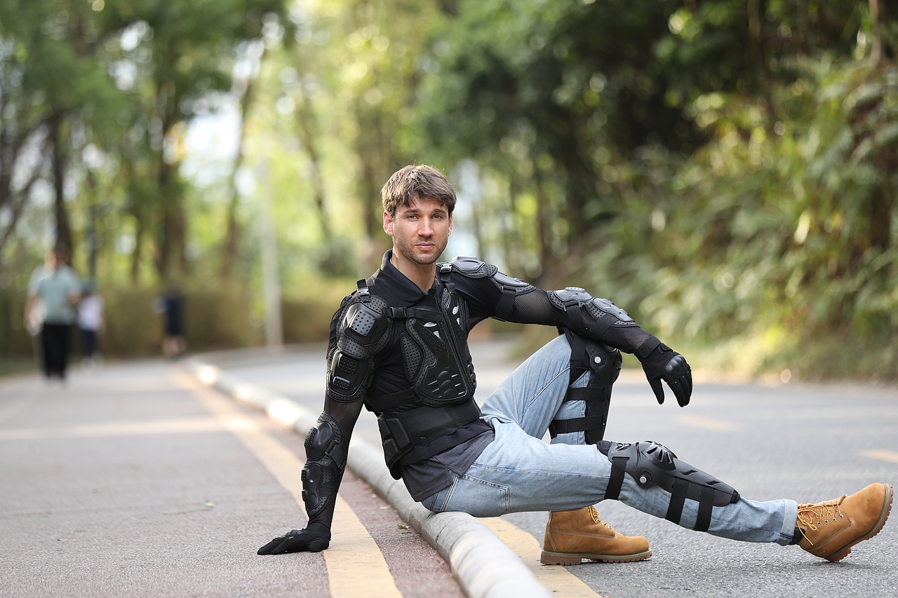 户外摩汽护甲（图ZMjU2OTcyMDc2） - 产品摄影 - 站酷设计师老黄LX原创素材 - 站酷ZCOOL