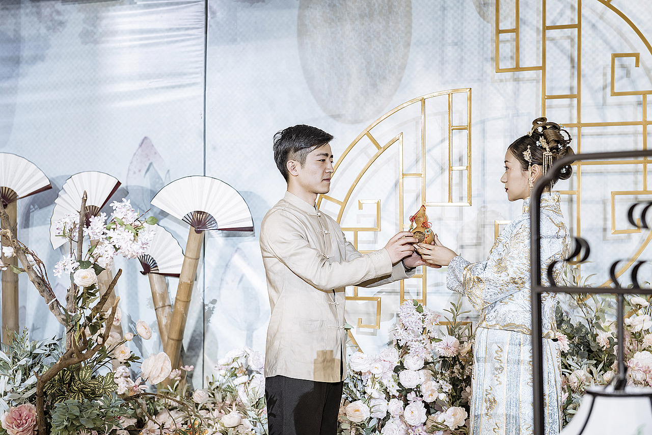 人家三月 繁花似锦