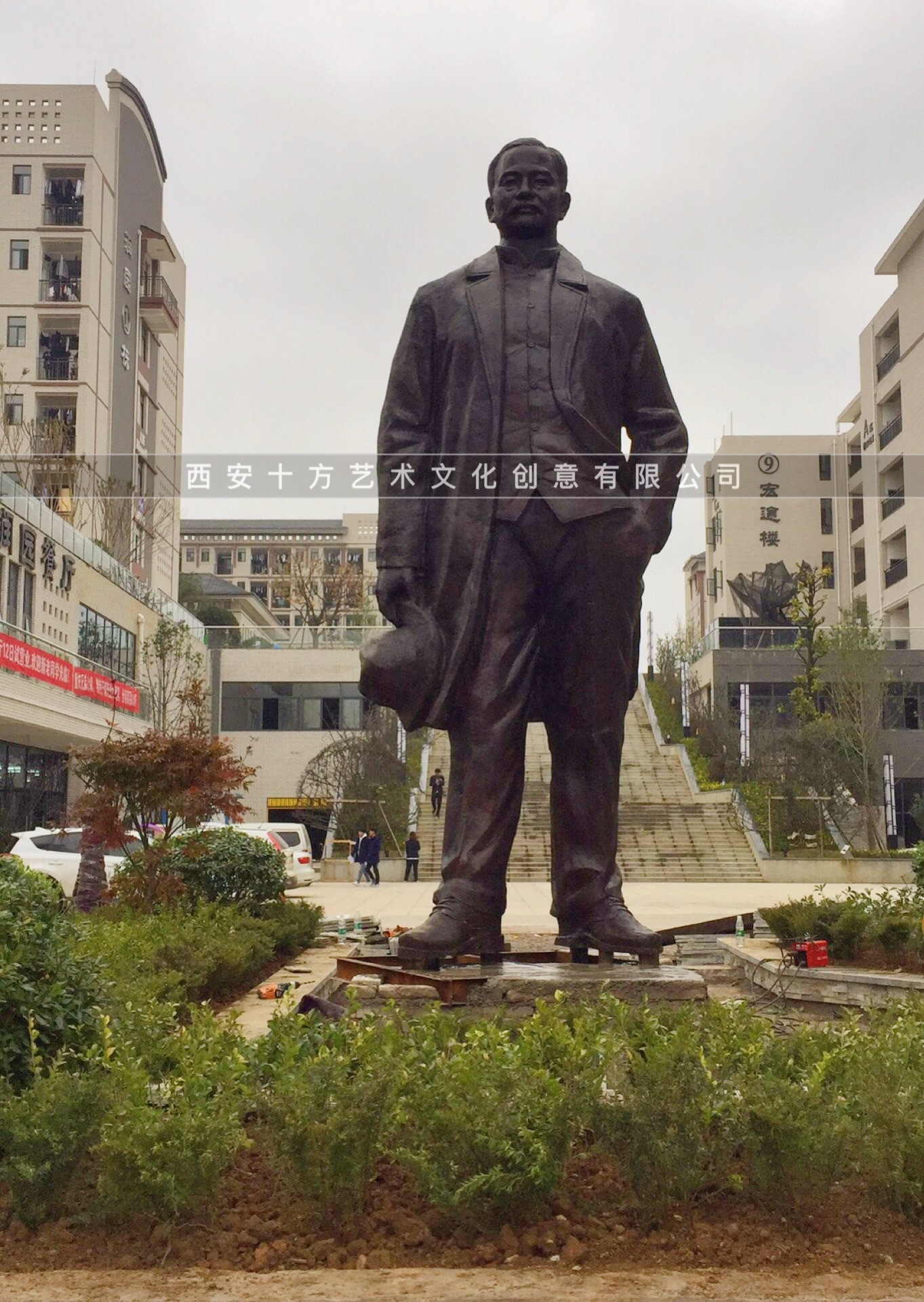 中国铁路之父--詹天佑雕塑_伟人