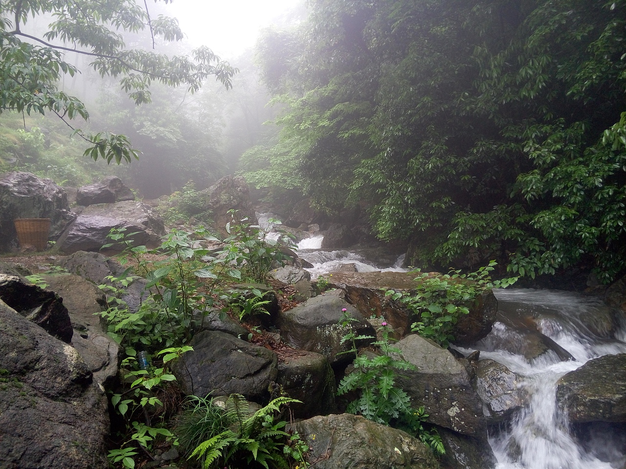 山水之间（图ZMTAxMDY0MzMy） - 风光摄影 - 站酷设计师阿伟OVO原创素材 - 站酷ZCOOL
