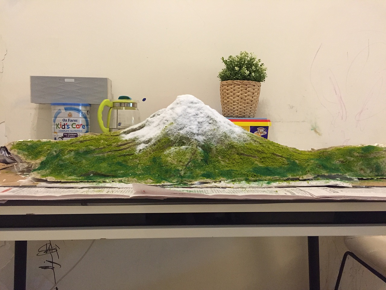 撒上砂糖，一道美味的甜品就完成啦~