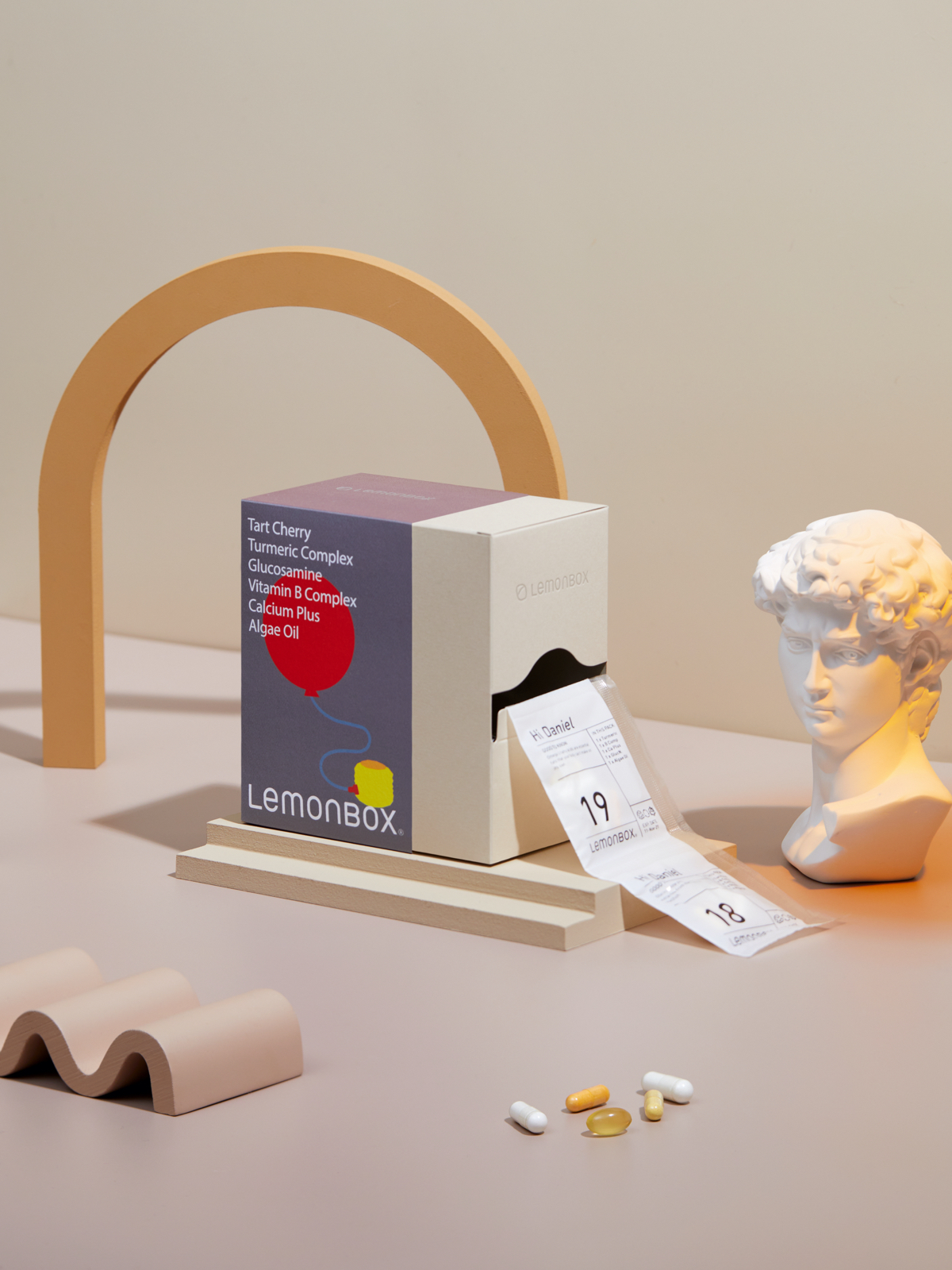 设计是基于研究和策略之上,复杂而优雅的解决方式