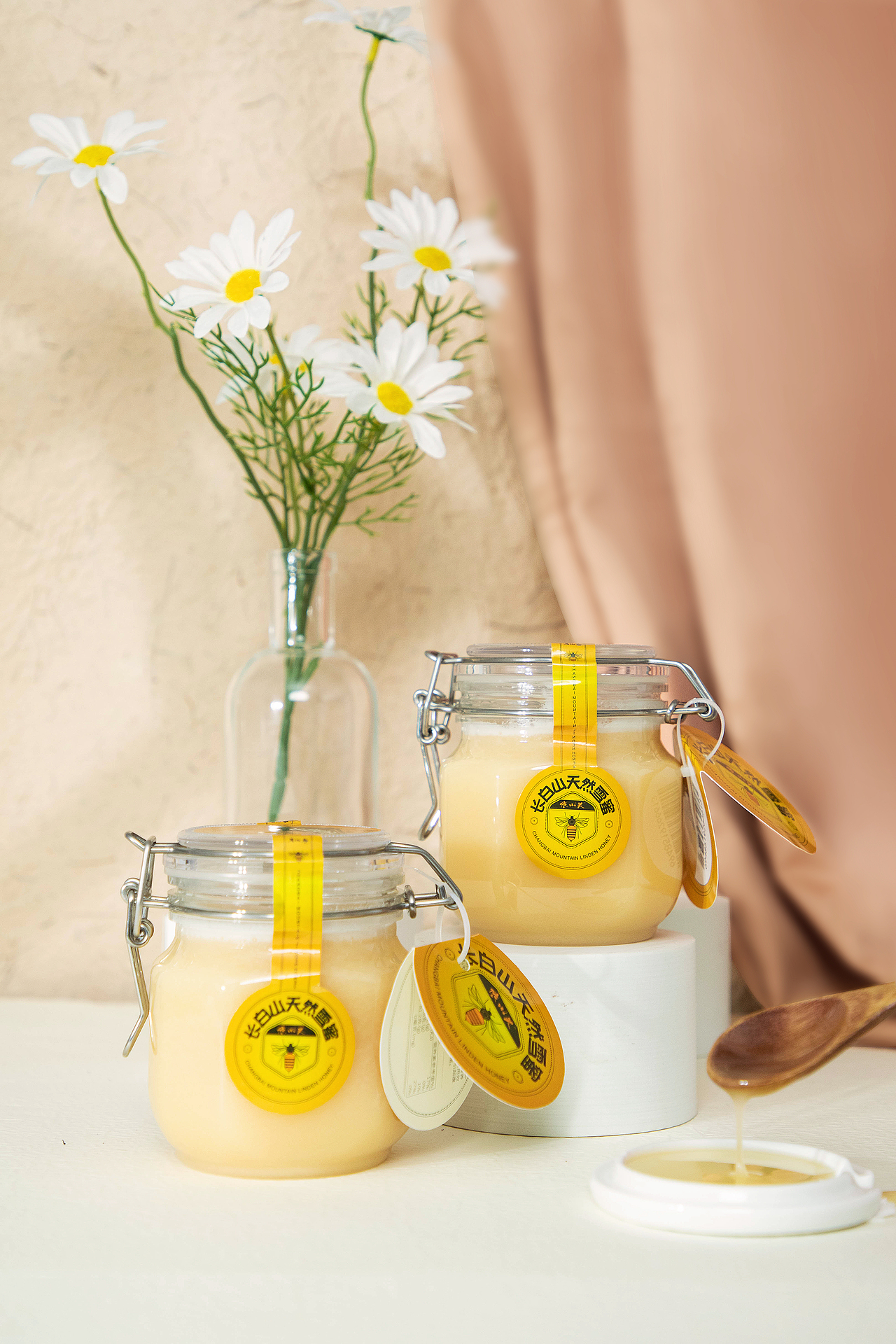 蜂蜜拍摄|图片拍摄|椴树蜜拍摄（图ZMjY0MzkxMzAw） - 产品摄影 - 站酷设计师沙拉沙拉原创素材 - 站酷ZCOOL