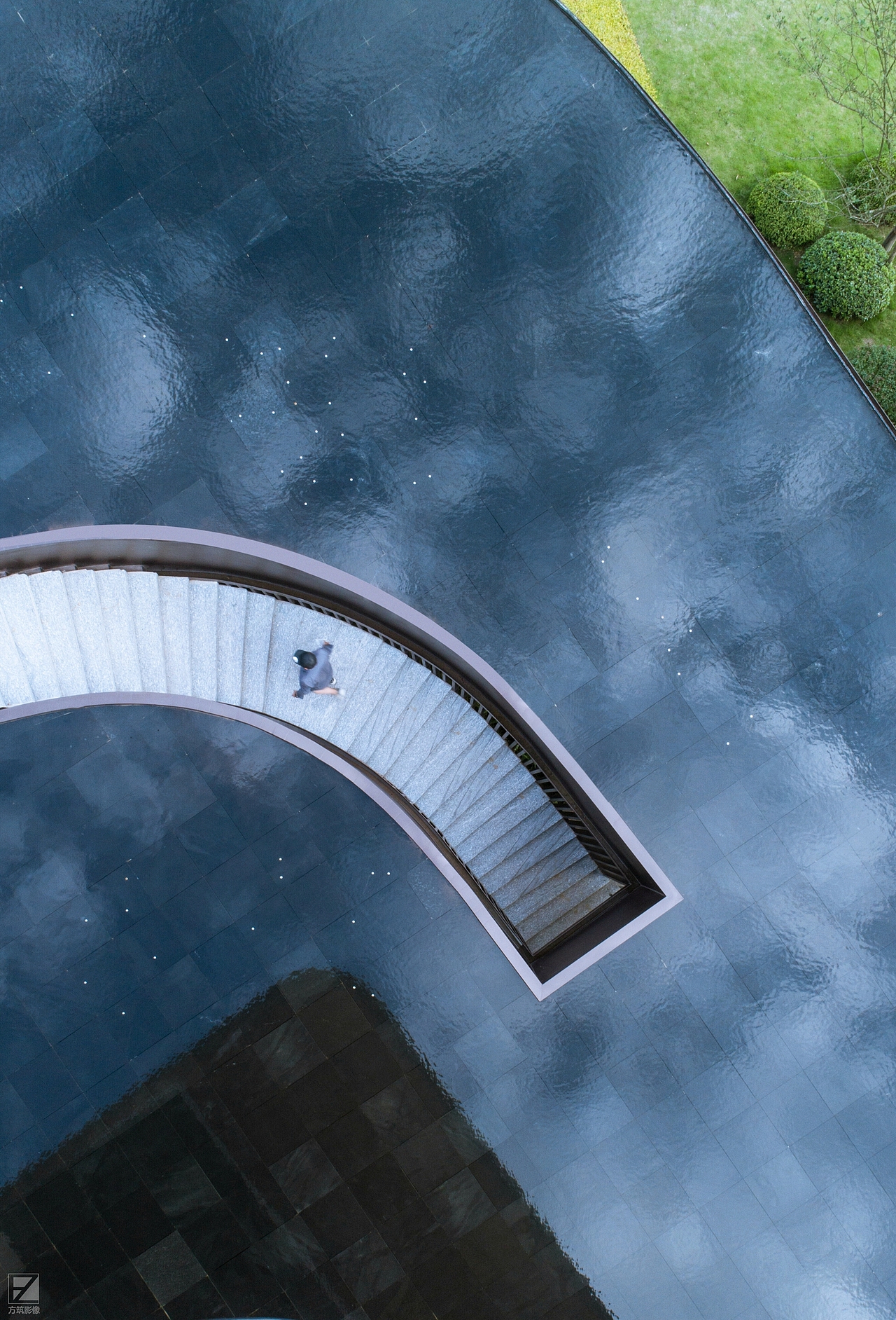 建筑空间与人（图ZMjAxNDM1NDk2） - 环境/建筑摄影 - 站酷设计师上海方筑影像原创素材 - 站酷ZCOOL