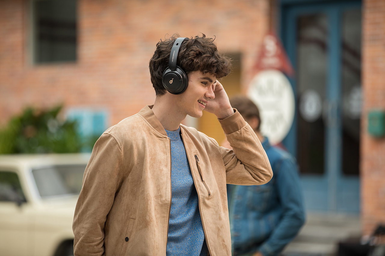 soundcore 减噪音乐耳机摄影 模特拍摄