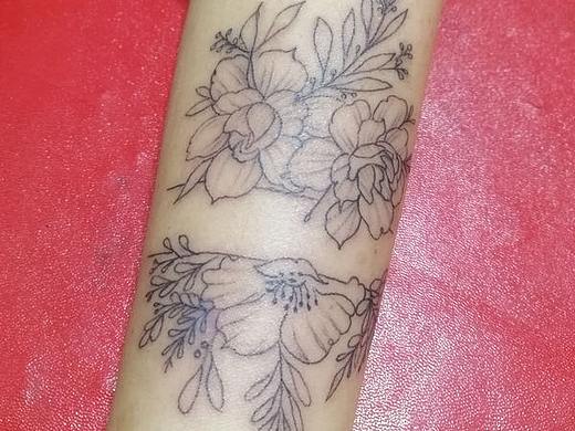 手环素花纹身河南安阳金左堂纹身tattoo