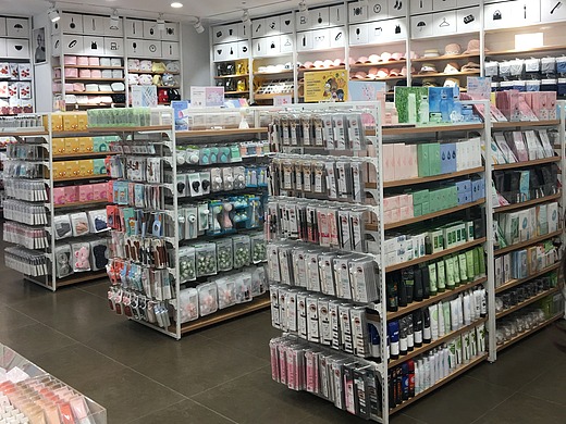 精品百货店货架可定做-宝鸡百货店中岛柜货架莫凡2580尚式货架gzdt888