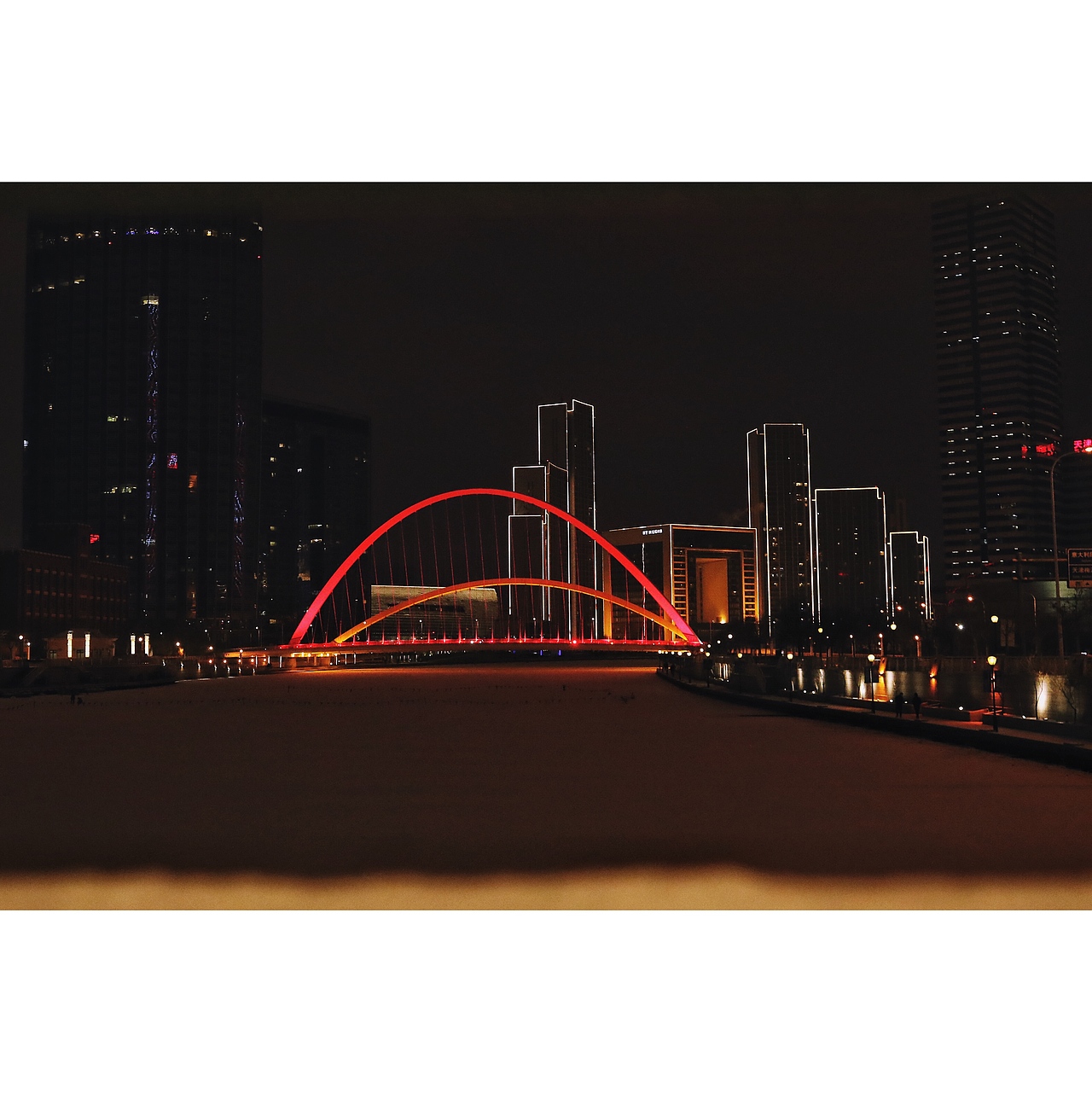 天津—雪后的夜色.