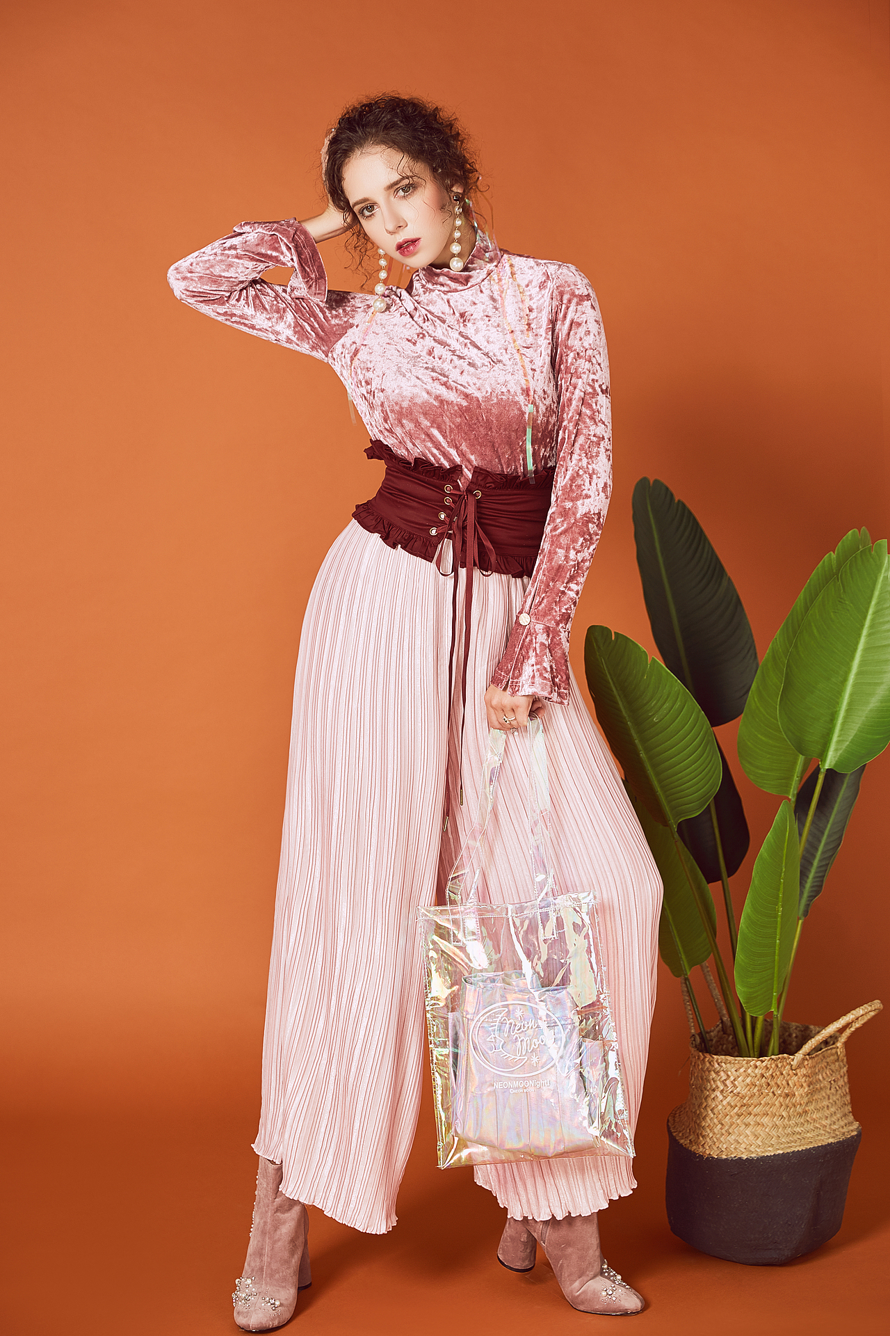 APEXMOTO Galina（图ZMTAwMTI2OTQ4） - 人像摄影 - 站酷设计师APEXMOTO原创素材 - 站酷ZCOOL