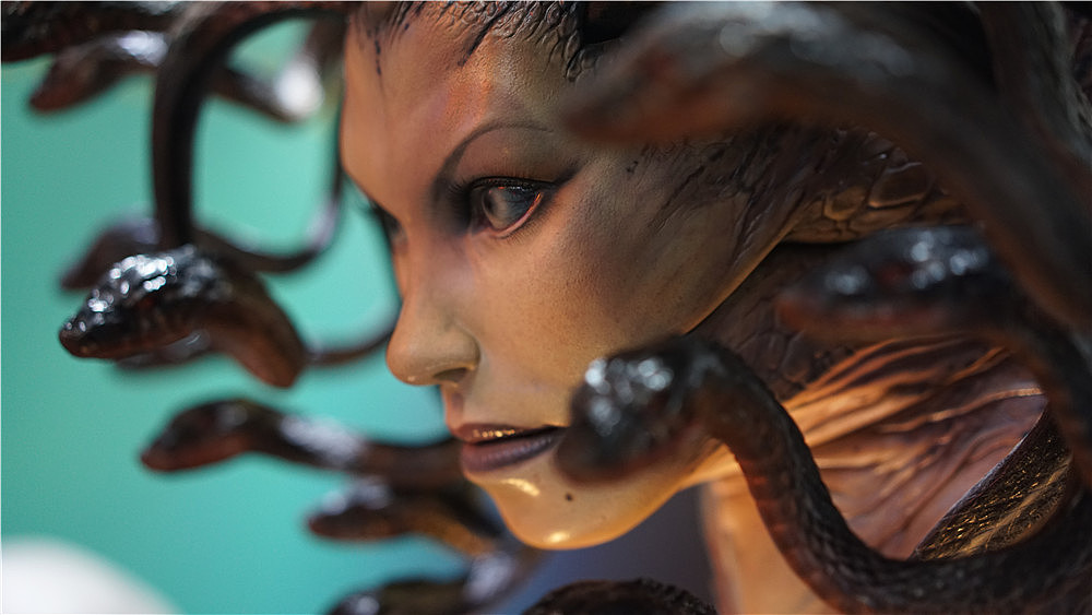 eccstevewang原创作品美杜莎胸像