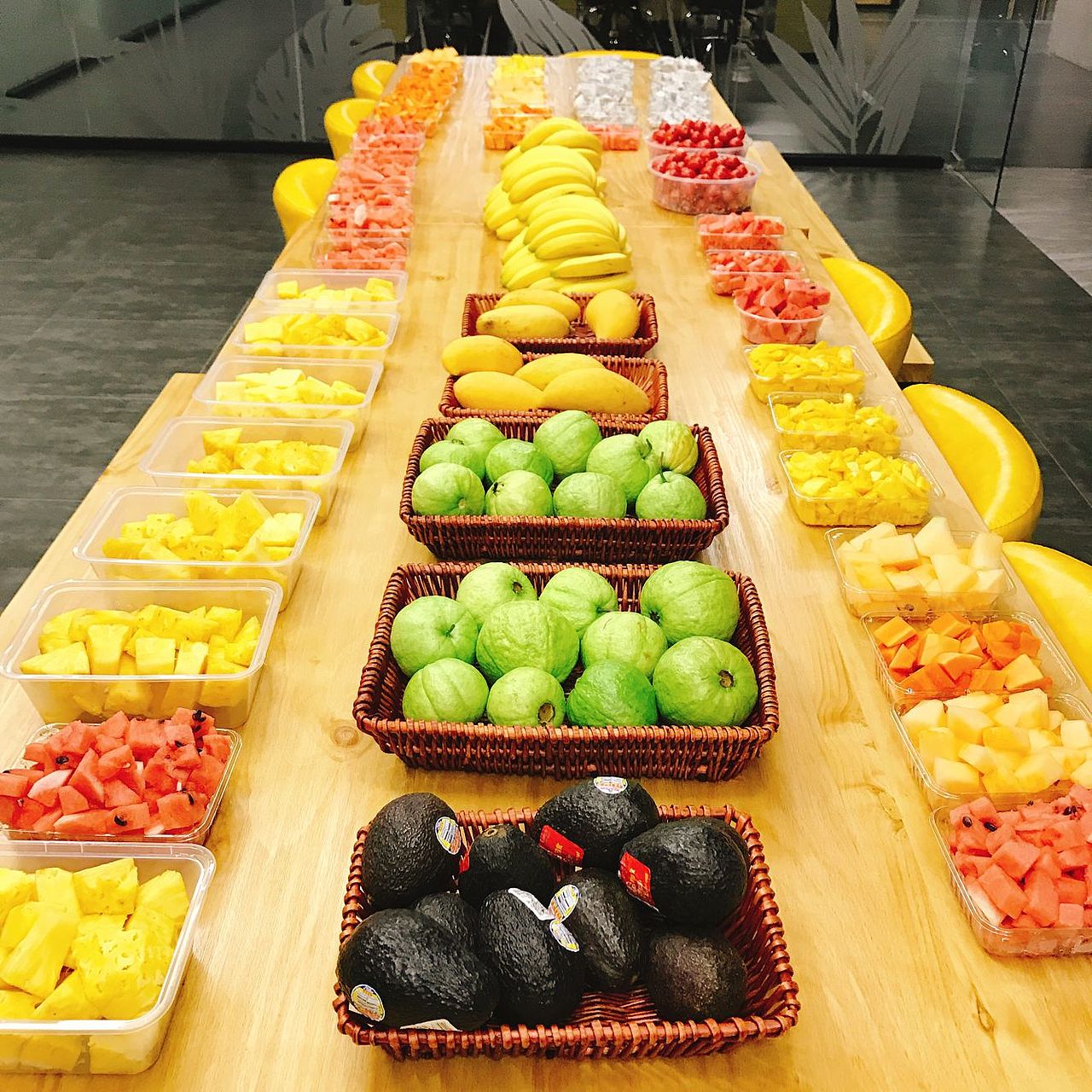 公司福利 等你来就加入，记得做好体重管理哦