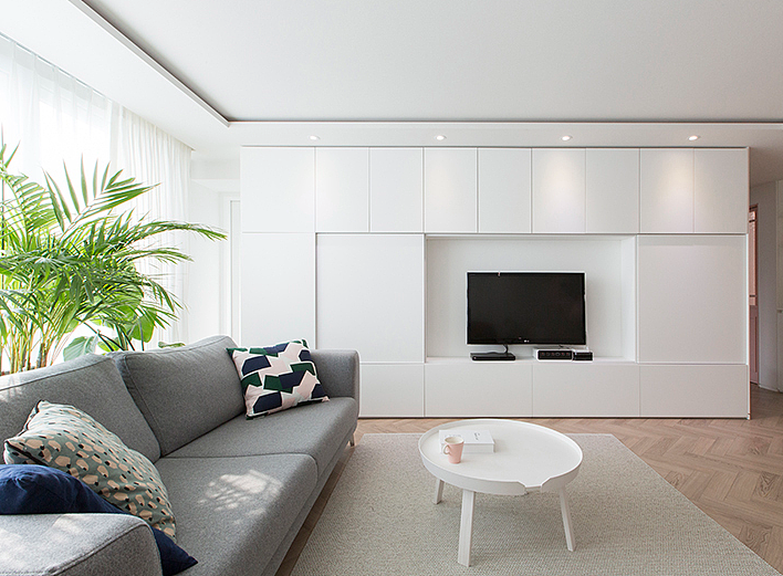 145㎡新房,全屋大白墙,通铺木地板