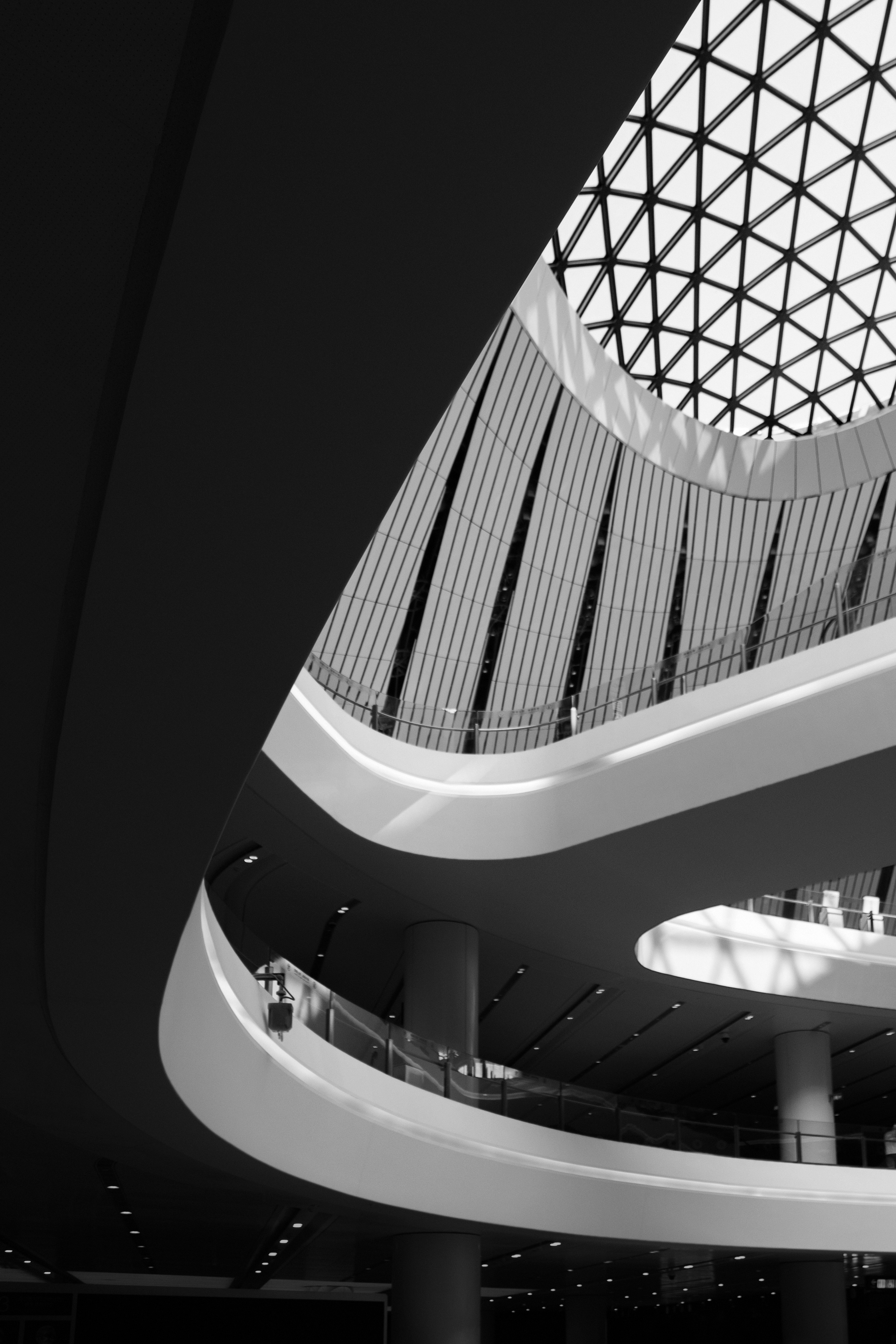 大兴国际机场内部空间黑白摄影