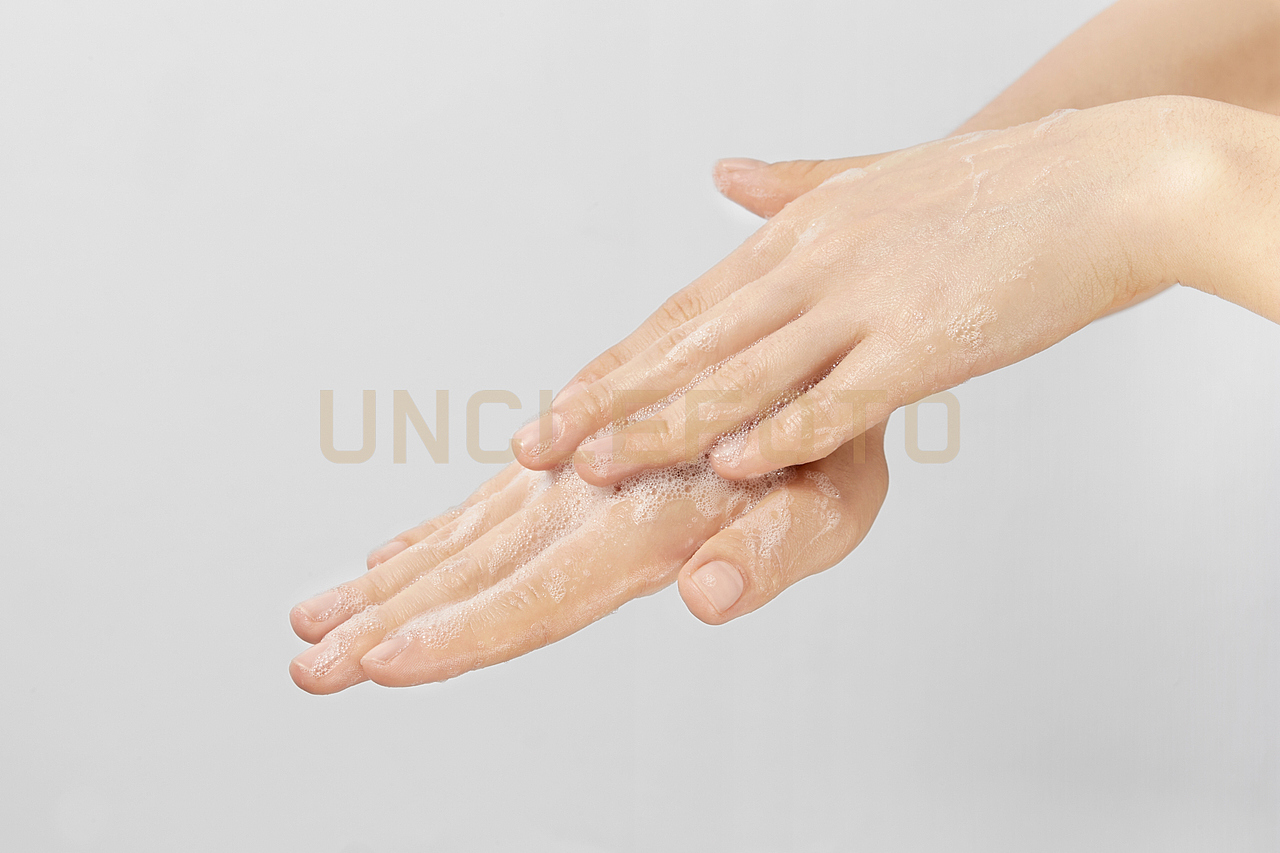 平面案例 | 海得宝免洗泡泡洗手液 & UNCLEFOTO（图ZMjE0MDQ0MDQ0） - 产品摄影 - 站酷设计师有嫁值大叔原创素材 - 站酷ZCOOL
