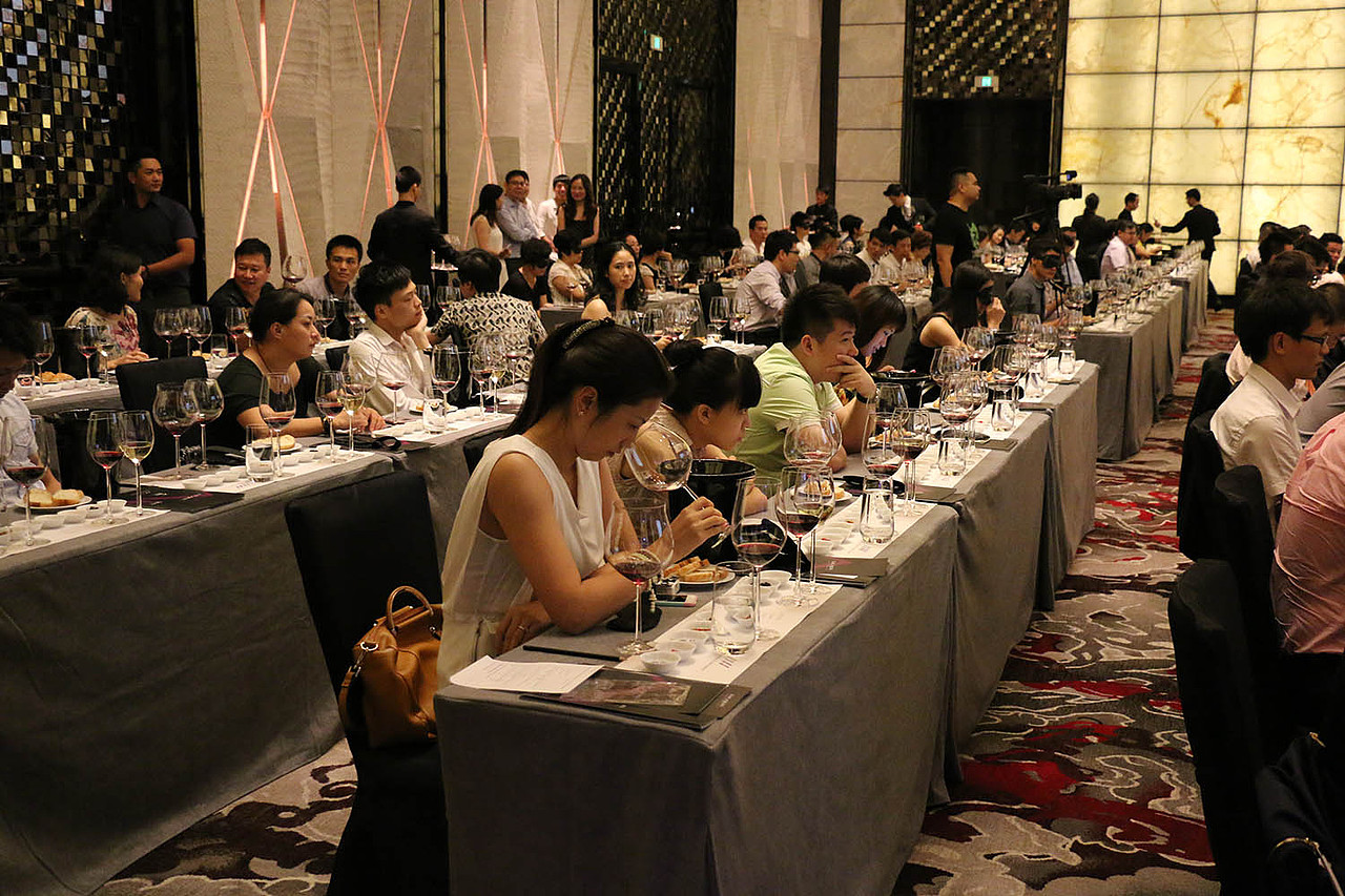 广州 四季酒店 lucaris 品酒会 2014 07（图ZNDE3NzI1ODg=） - 人文/纪实摄影 - 站酷设计师森林会展原创素材 - 站酷ZCOOL