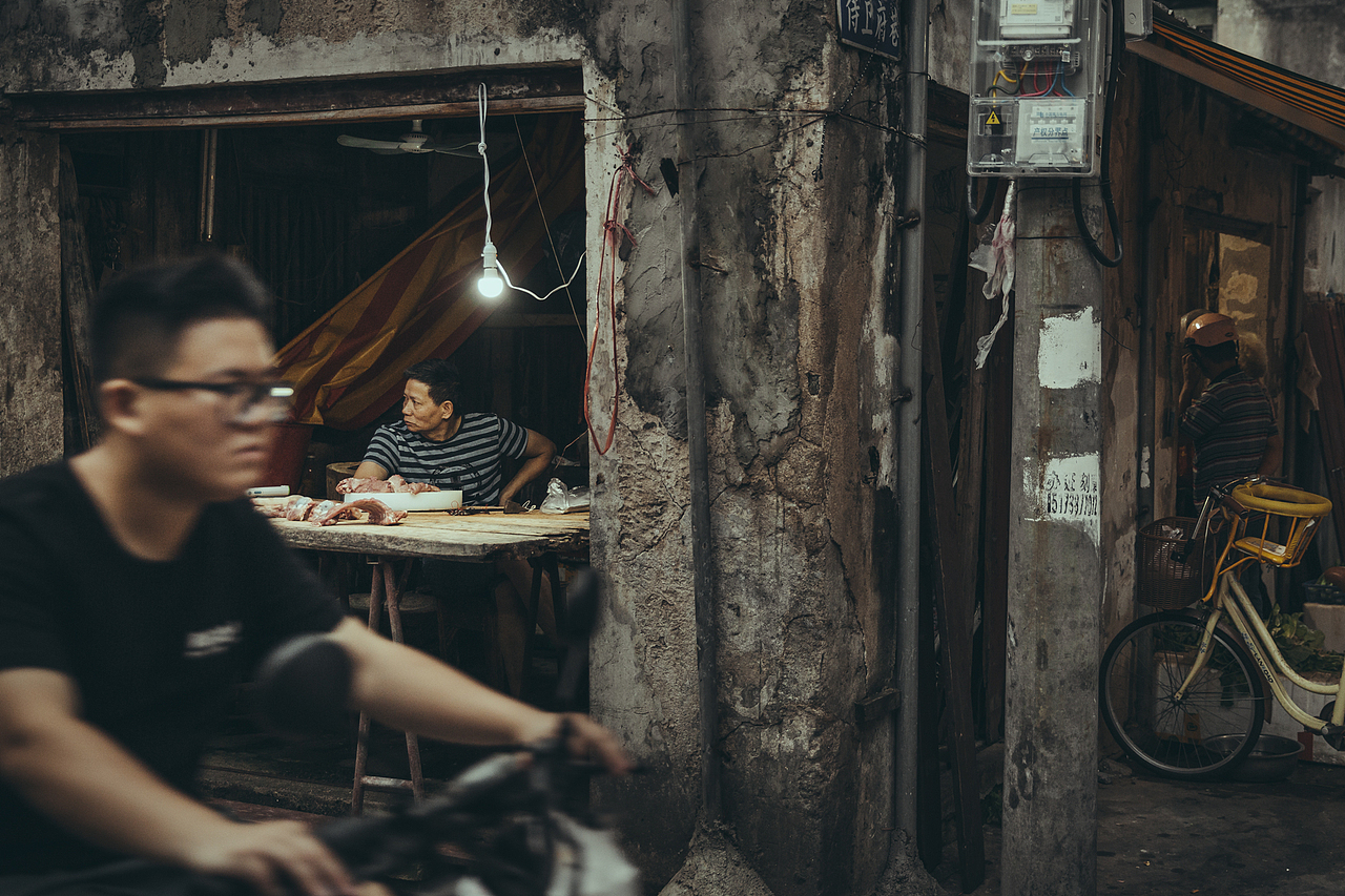 行走于市井（图ZMjM4ODAxODQ0） - 人文/纪实摄影 - 站酷设计师老炮叔叔原创素材 - 站酷ZCOOL