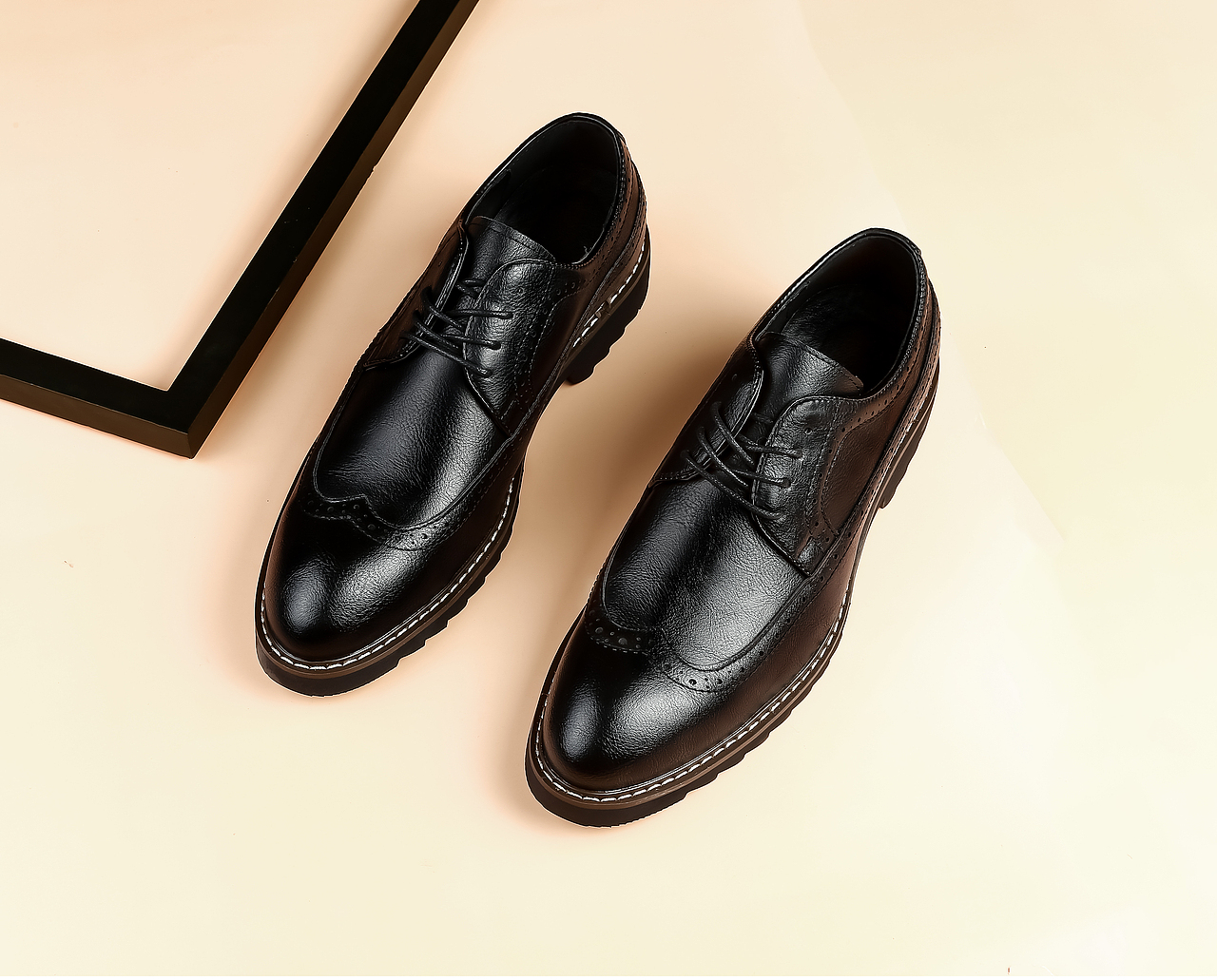 皮鞋（圖ZMjcxNDg0MDgw） - 產(chǎn)品攝影 - 站酷設(shè)計(jì)師光影繪_清水原創(chuàng)素材 - 站酷ZCOOL