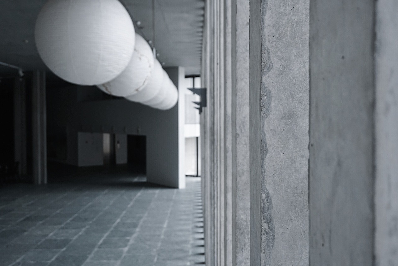 矶崎新-会议中心