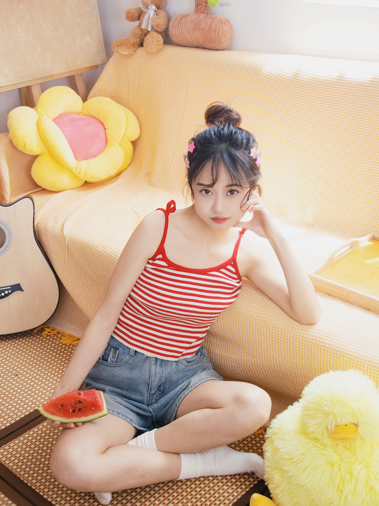 嘘…夏天要来喽.🍉（图ZMzY4MjAyOTYw） - 人像摄影 - 站酷设计师鸭梨最酷阿原创素材 - 站酷ZCOOL