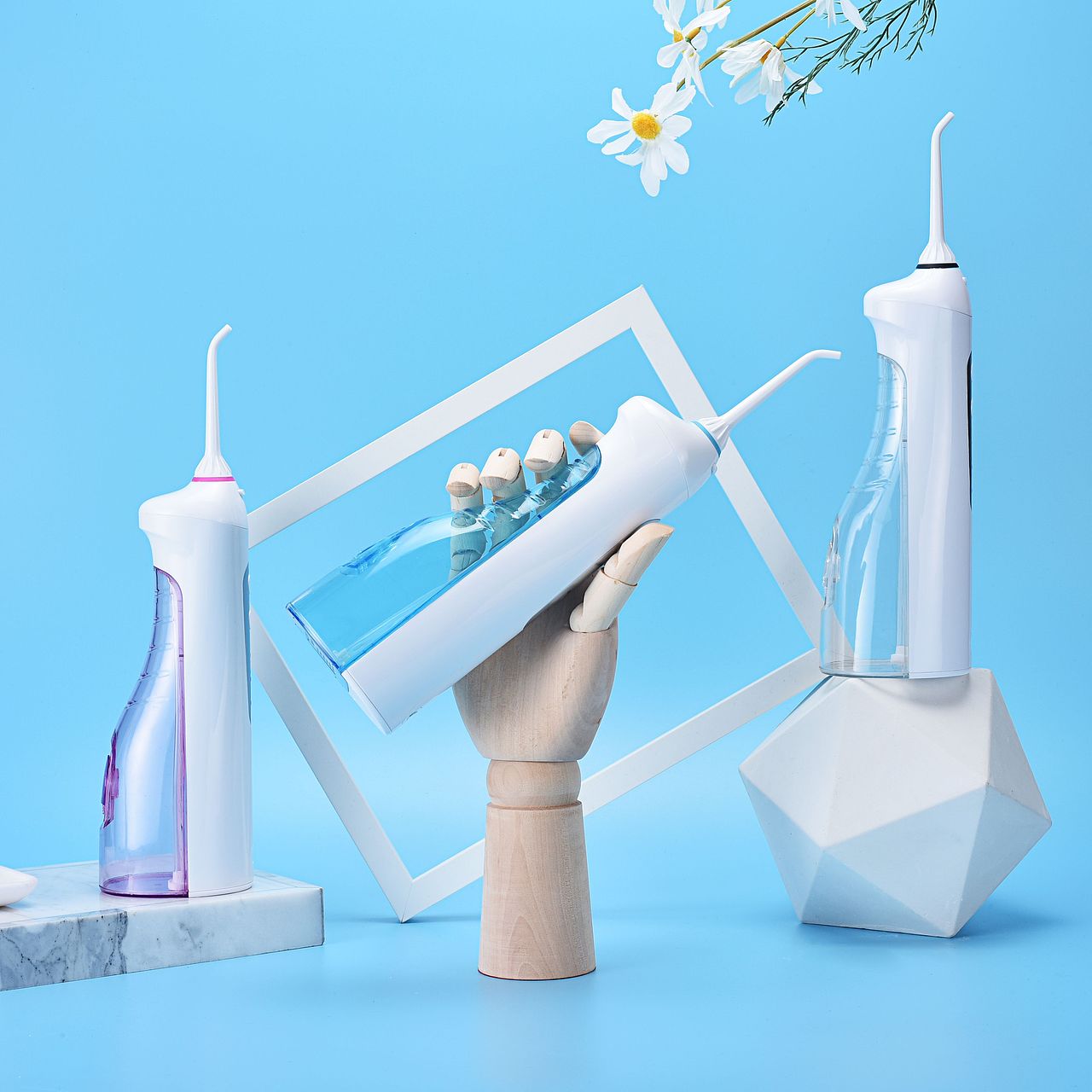 红酒，钱包，牙刷拍摄。（图ZMTQ4NjczODgw） - 产品摄影 - 站酷设计师寻艺_原创素材 - 站酷ZCOOL