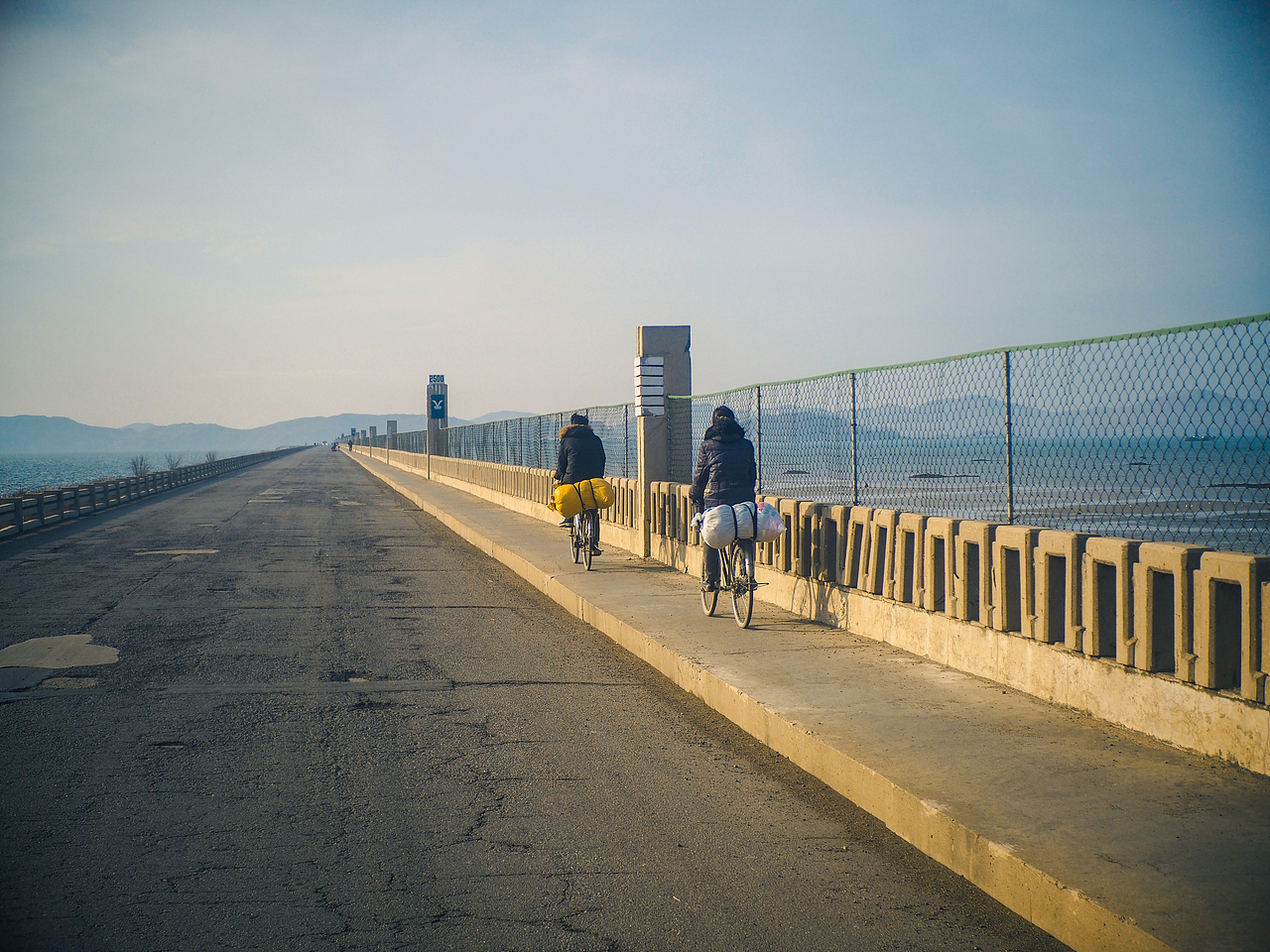 海边,南浦大水闸。最大的入海口。