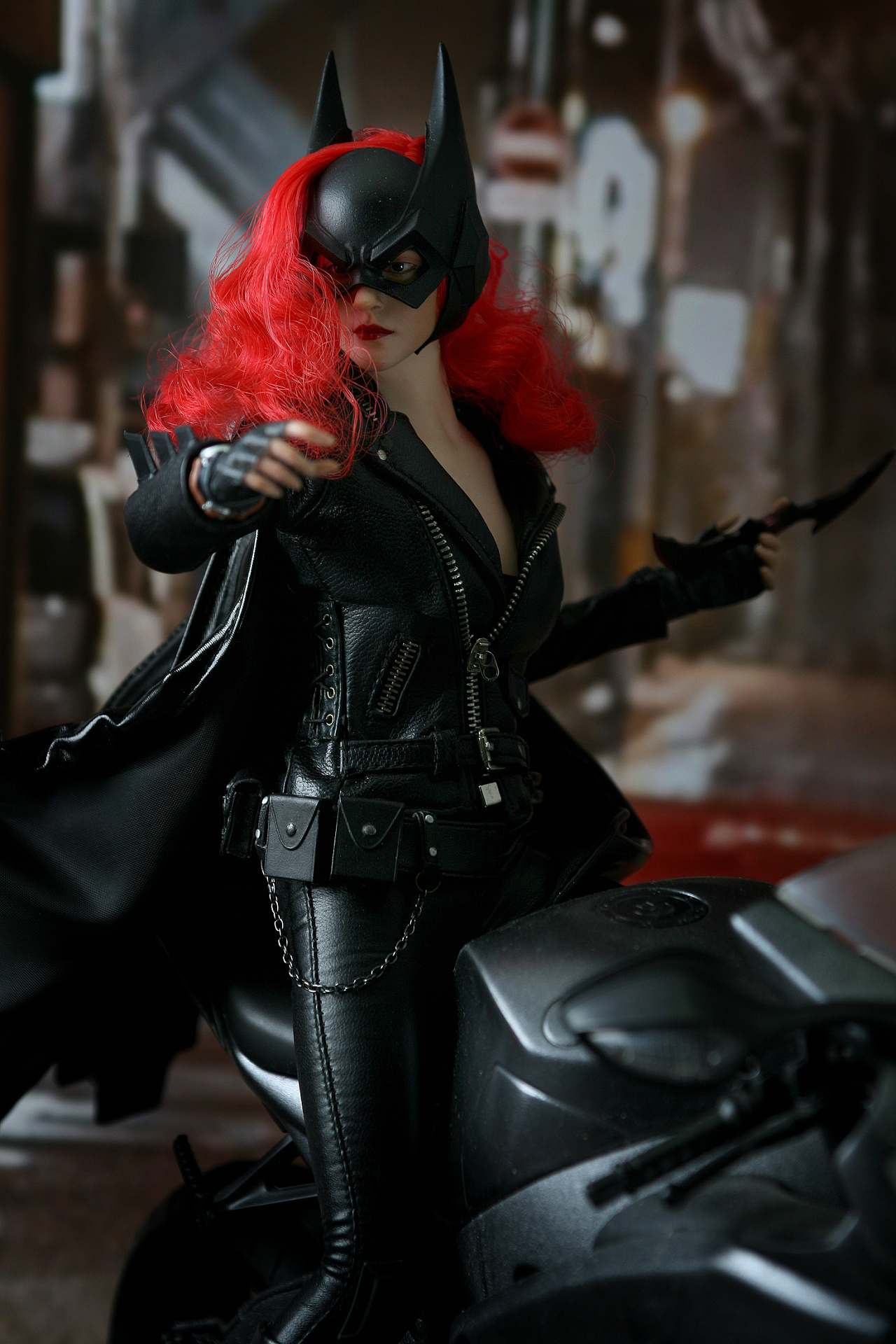 眉间白火的臆造自d之蝙蝠女