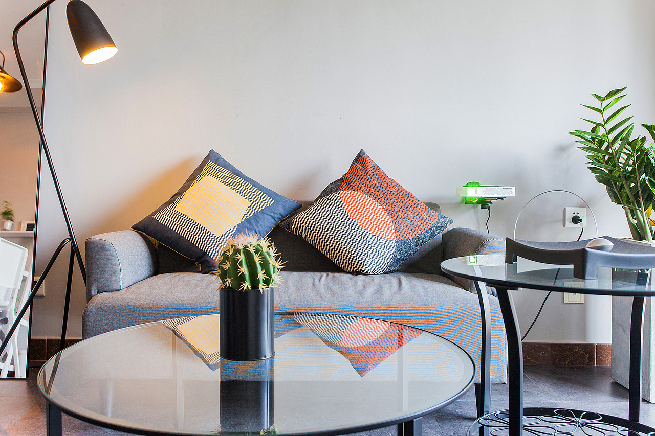 跟我回城市吧,再陪我一程