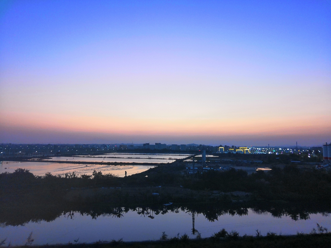 疫情期间 在家为国家做贡献（图ZMjAwNTE3NTY4） - 风光摄影 - 站酷设计师个银两岁星原创素材 - 站酷ZCOOL