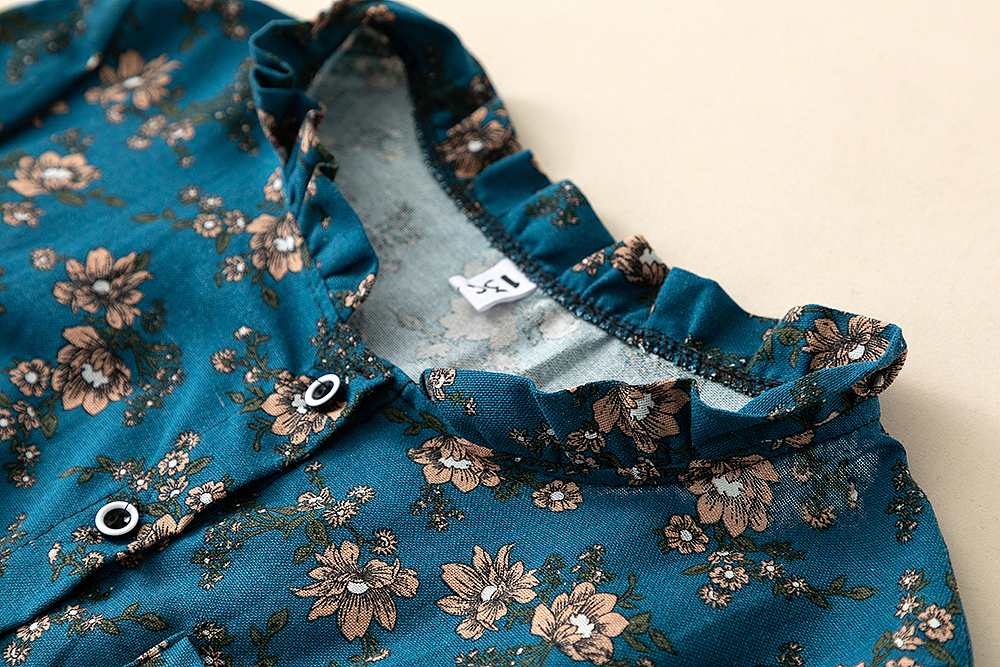 连衣裙的平铺拍摄