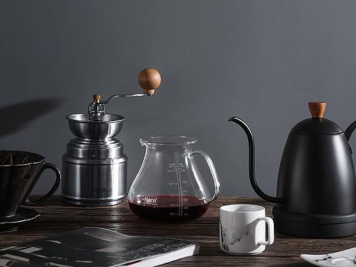 一杯咖啡，一本书，一首音乐