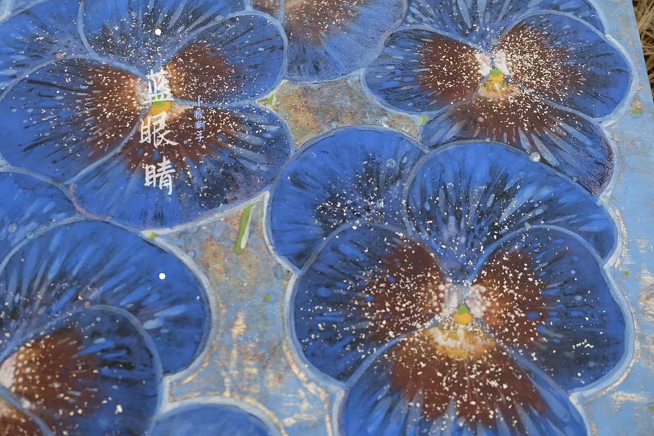 岩彩画《蓝眼睛》（图ZMzI3OTkwMDUy） - 绘画 - 站酷设计师sheli猞猁子原创素材 - 站酷ZCOOL
