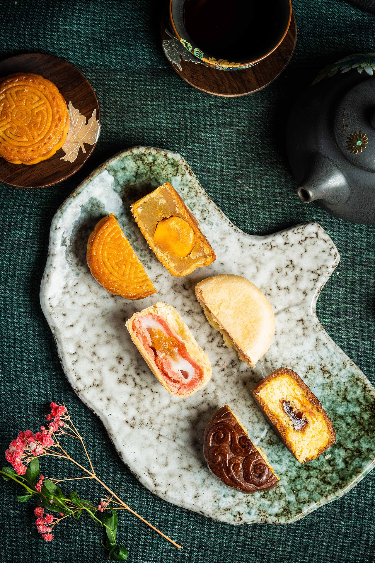 瑞吉酒店｜中秋月饼（图ZMjY3MzEzNTEy） - 产品摄影 - 站酷设计师COISINI_1原创素材 - 站酷ZCOOL