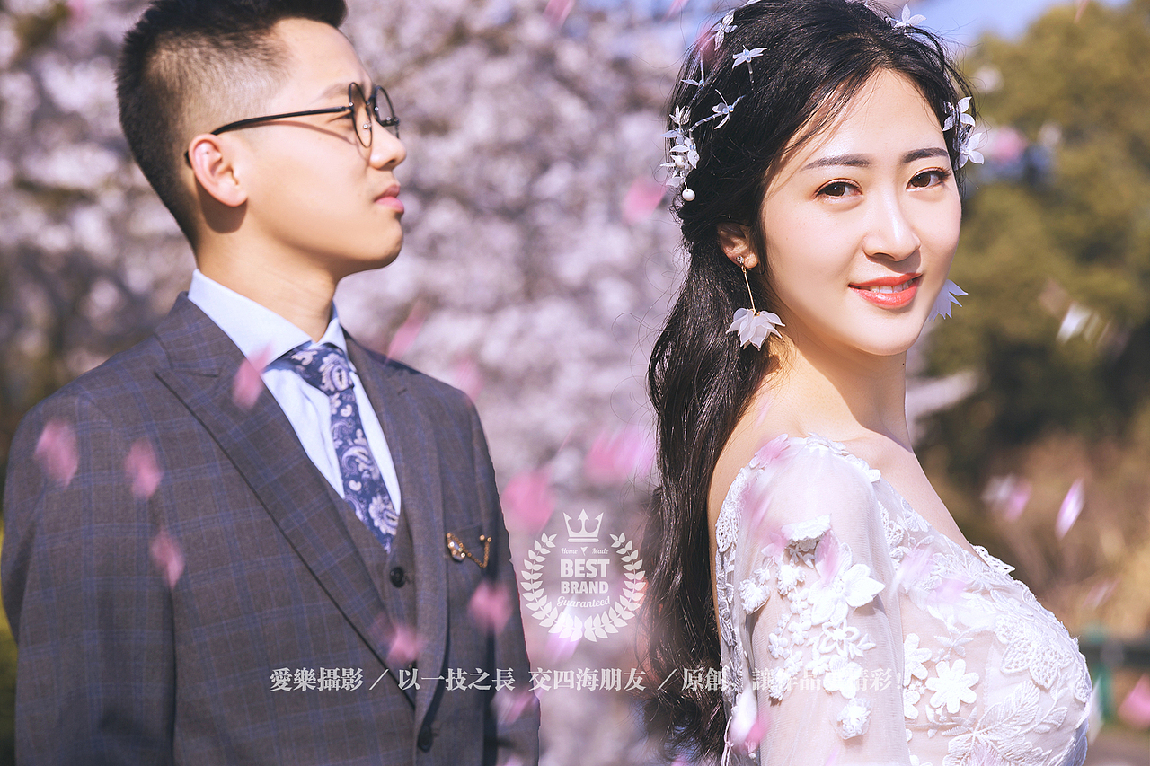 爱乐摄影原创婚纱作品——《花舞满天》