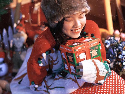 我想在秋天储存浪漫 在冬天馈赠于你