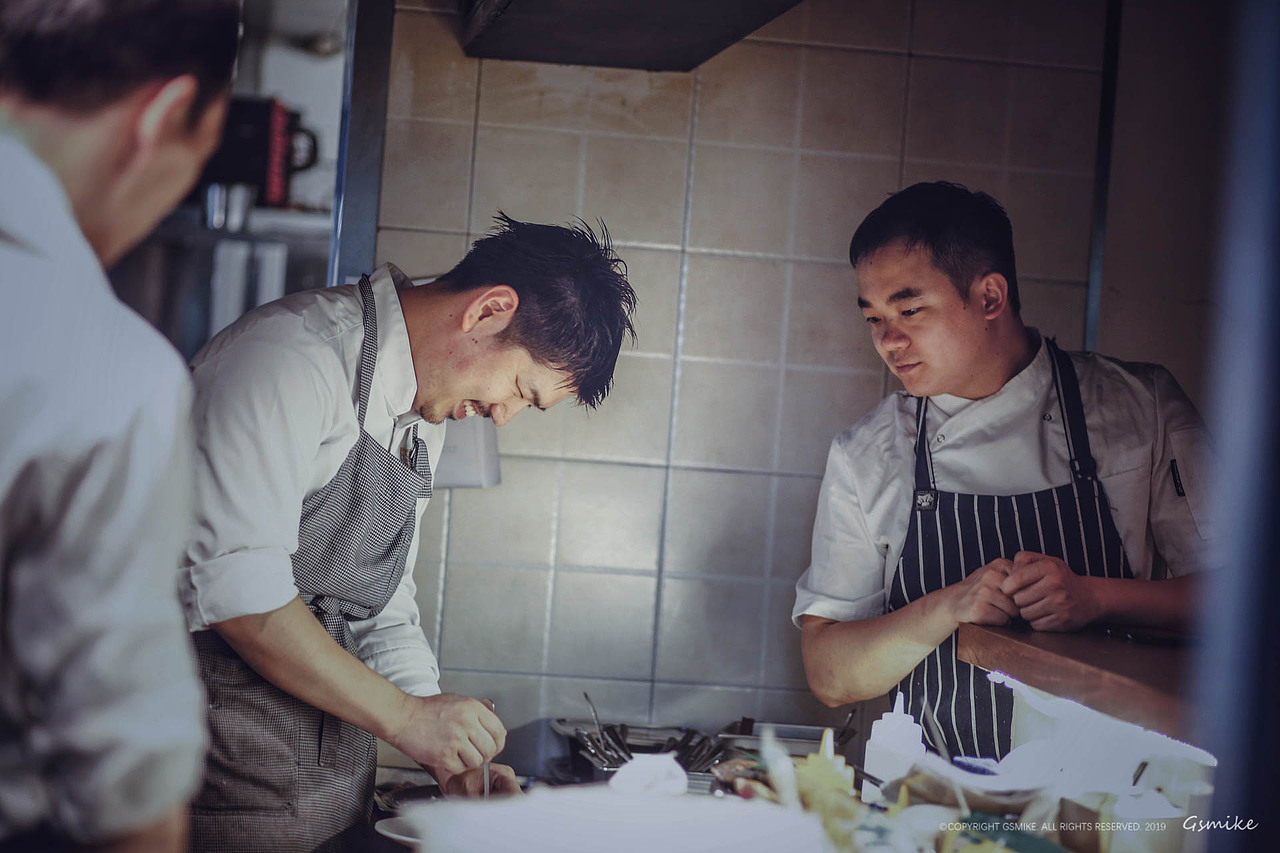 人生有两大快乐,一是没有得到你心爱的东西,于是你可以去追求和创造;一是得到了你心爱的东西,于是你可以去品味和体验