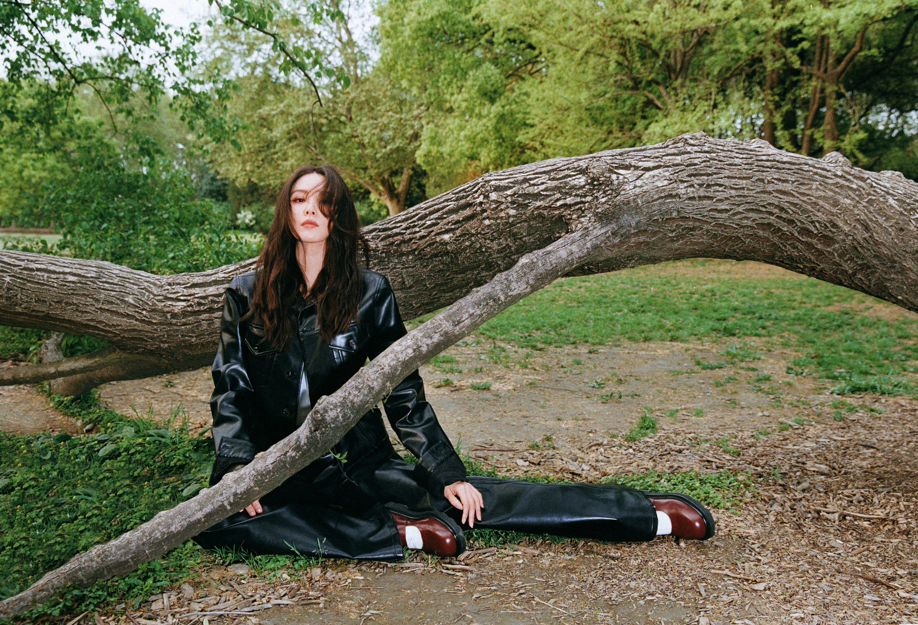 刘诗诗《男人风尚》森林封面