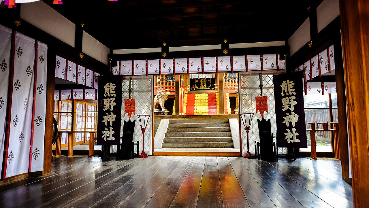 熊野神社的内景,是白天拍的